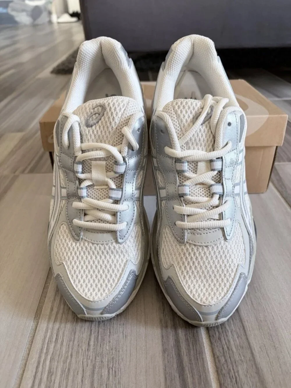 Women's ASICS GEL-NYC 2055 Shoes - Cream Dolphin Grey 1203A542 107 - Picture 5 of 14